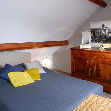 Holiday home Maison Renovee A Avec Grand Jardin Et Animaux Admis - Fr-1-489-221 *